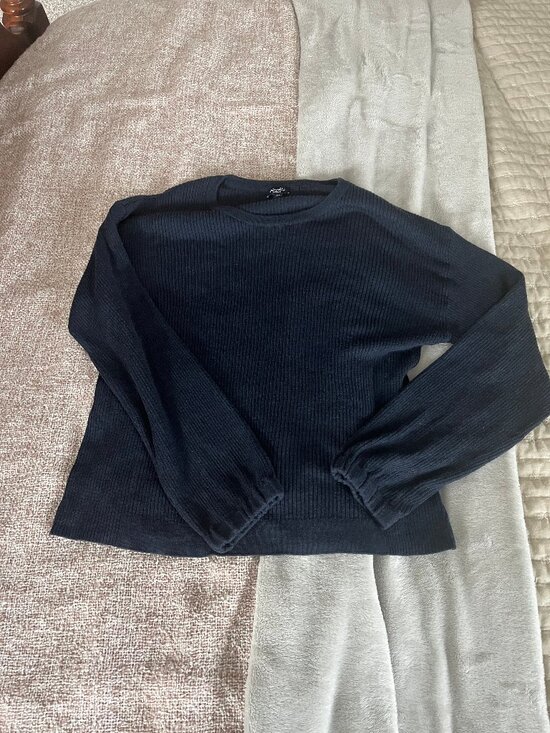 Splendid Lounge Set - Picture 3 of 5